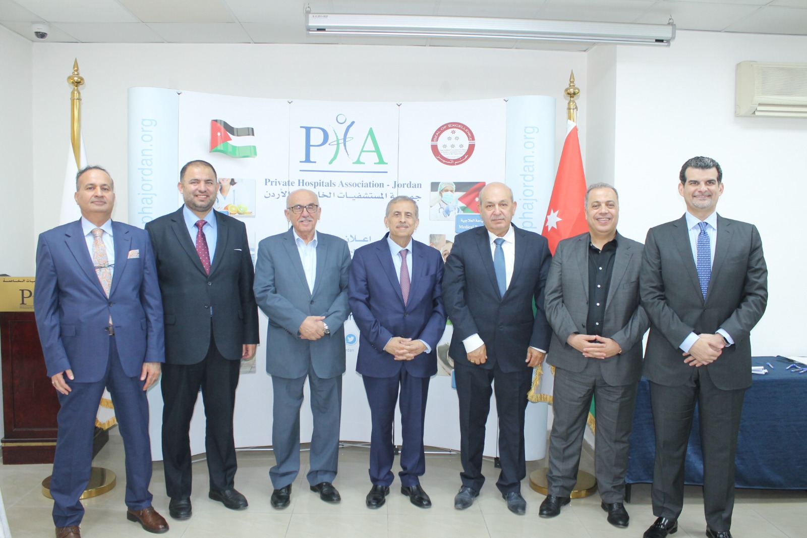 Madar Al-Saa Images 0.6564857726190907