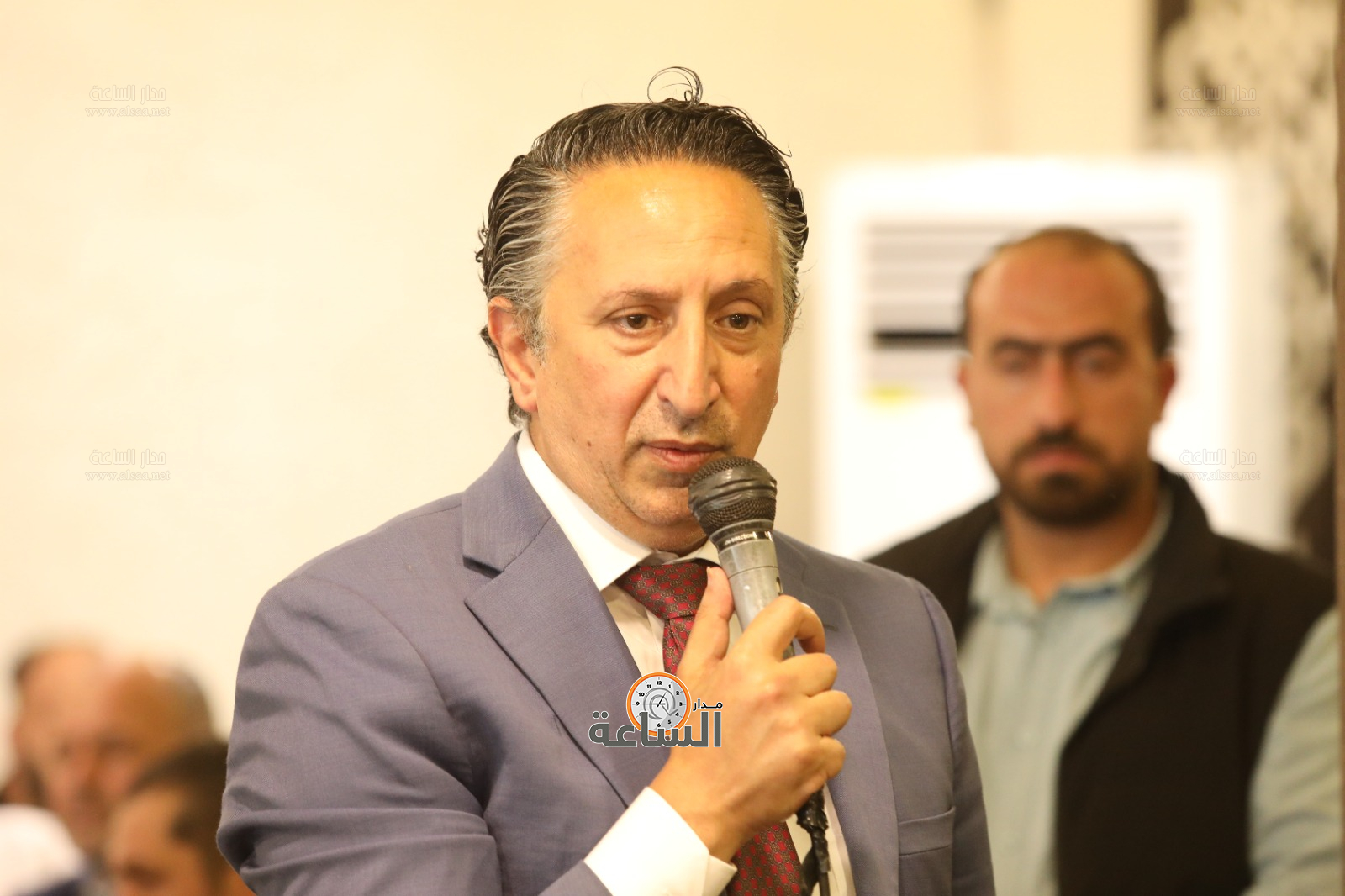 Madar Al-Saa Images 0.488432434425624