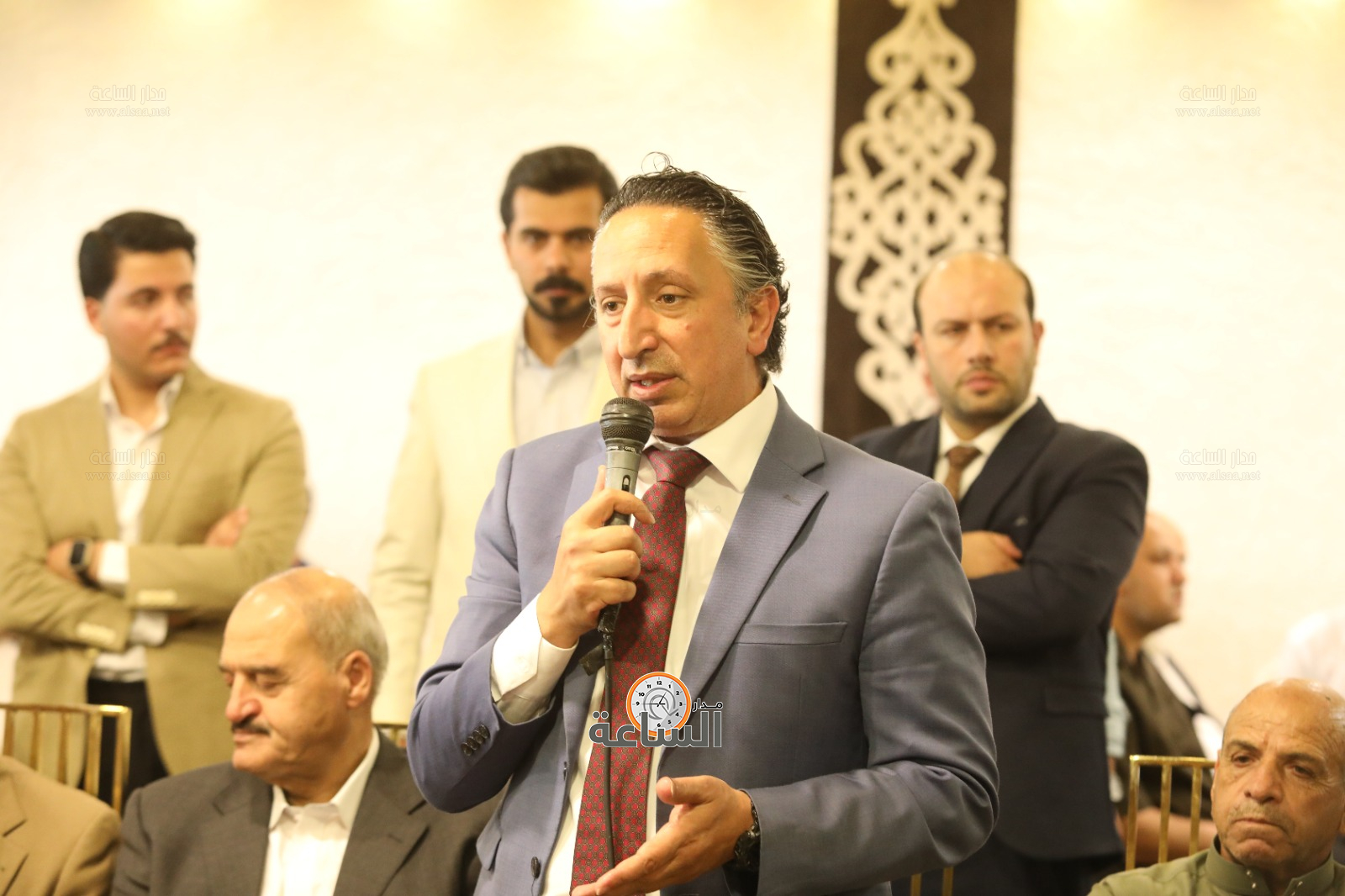 Madar Al-Saa Images 0.3022533687583244