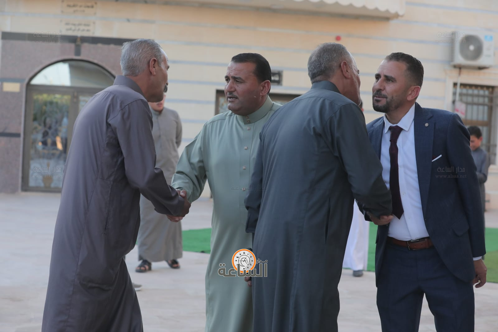 Madar Al-Saa Images 0.855808465503906