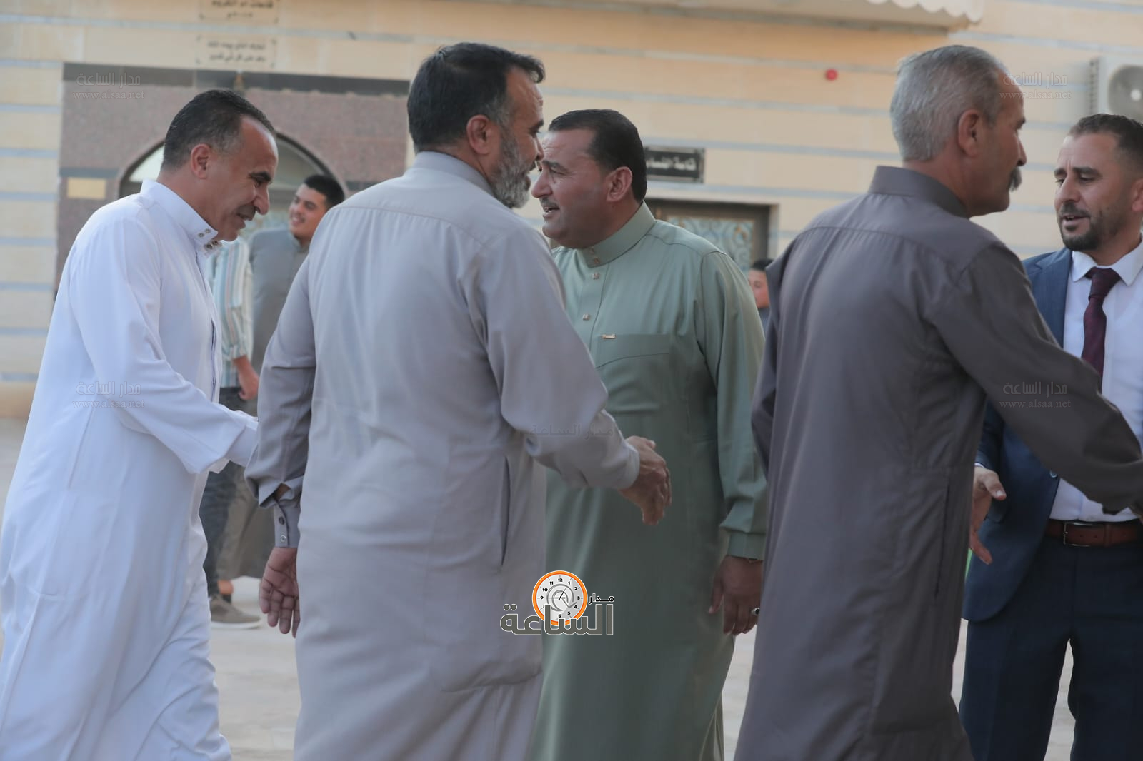 Madar Al-Saa Images 0.20401648906944092