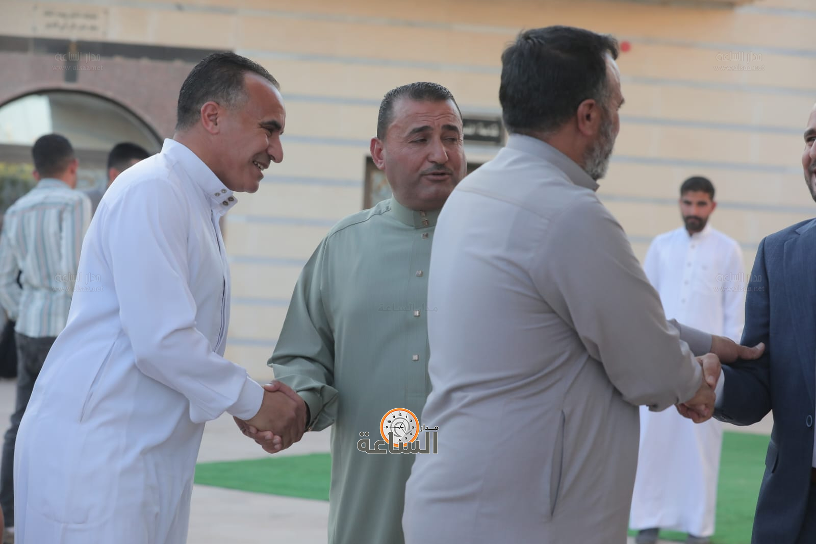 Madar Al-Saa Images 0.15693158915977845