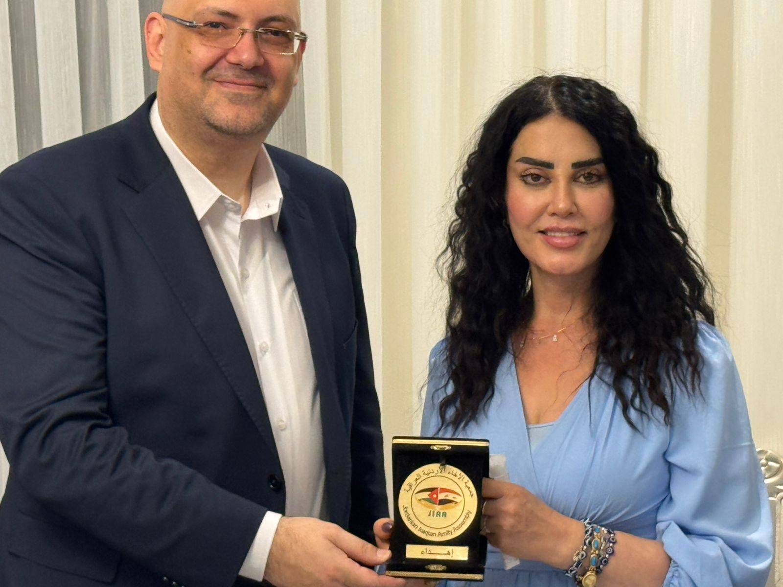 Madar Al-Saa Images 0.8674243372590381