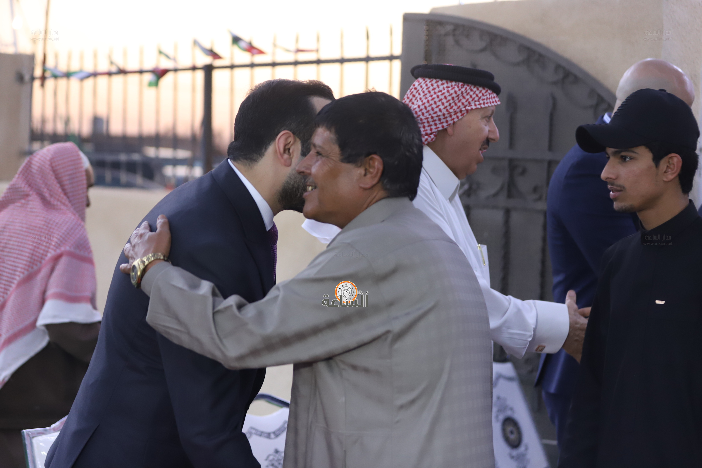 Madar Al-Saa Images 0.3249860125125801