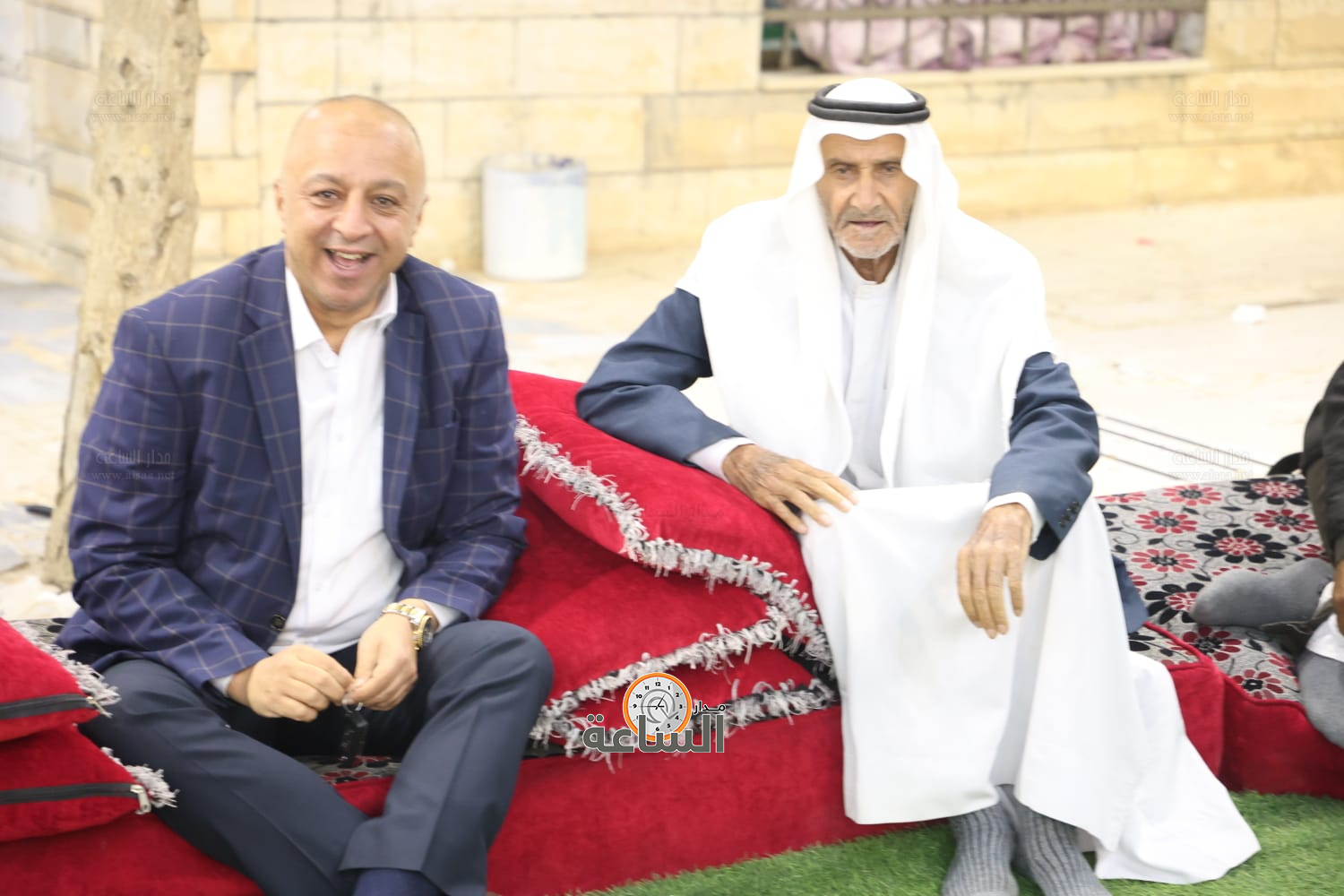 Madar Al-Saa Images 0.8916453725978258