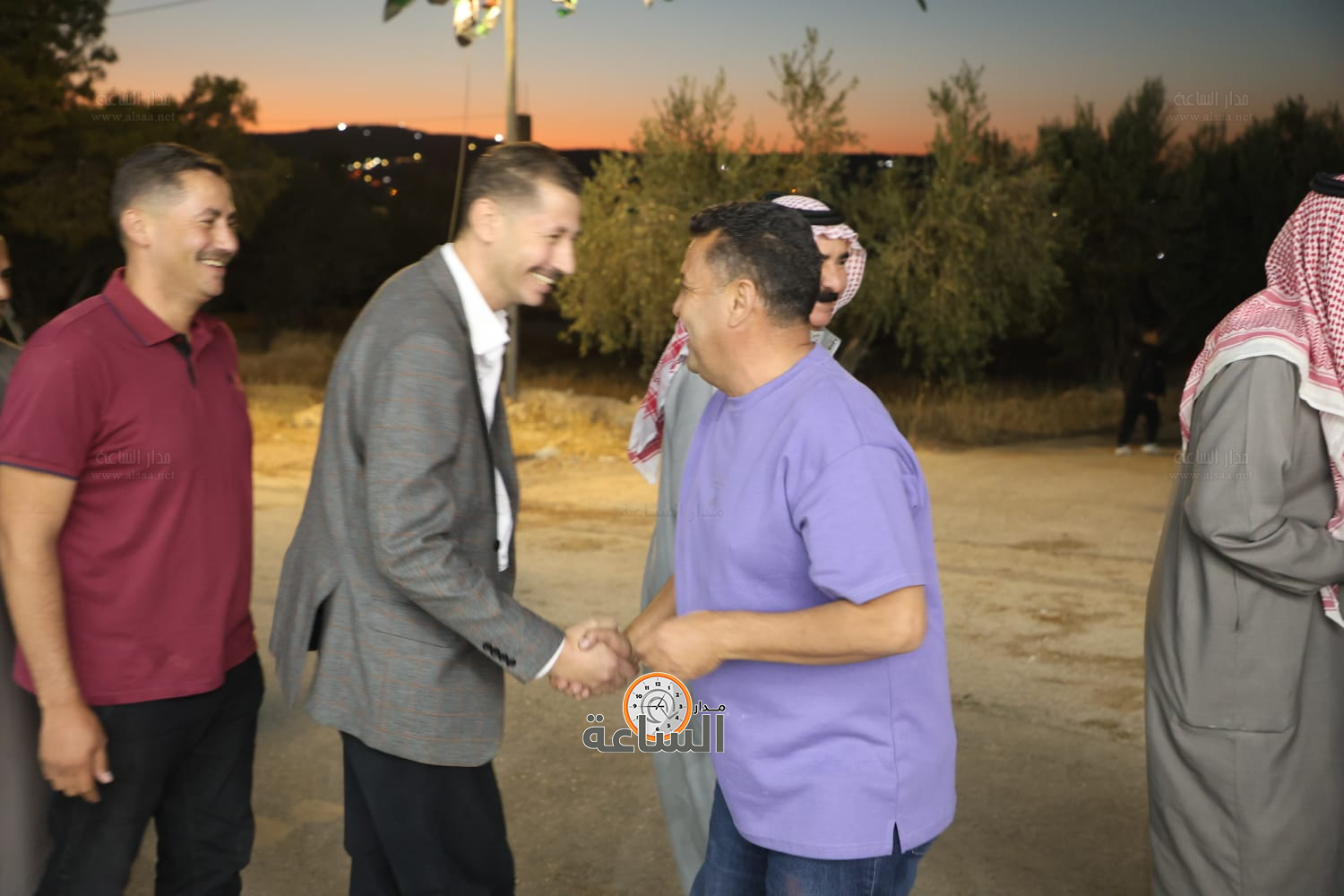 Madar Al-Saa Images 0.8708888916346845