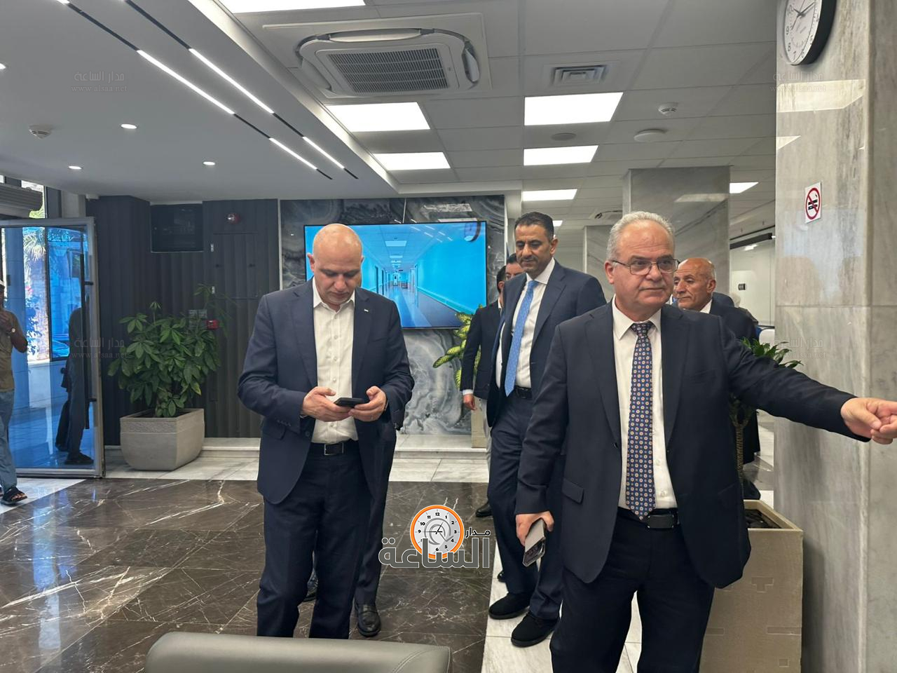 Madar Al-Saa Images 0.04310719338093727