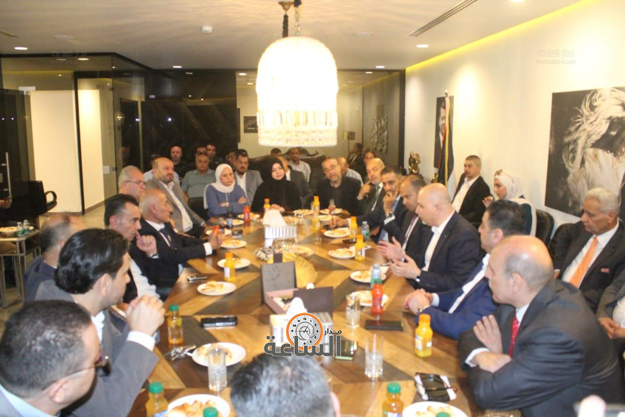 Madar Al-Saa Images 0.42377896792843817