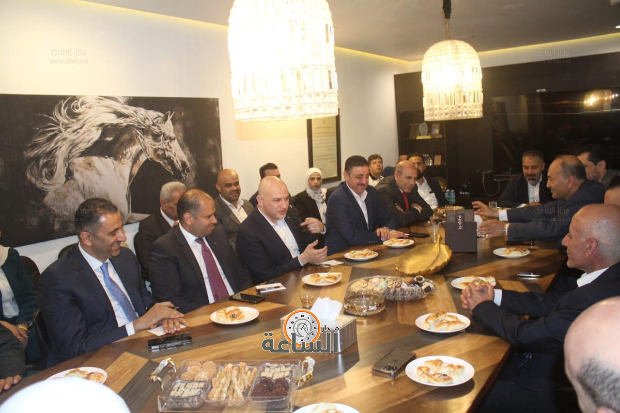 Madar Al-Saa Images 0.18302115386320783