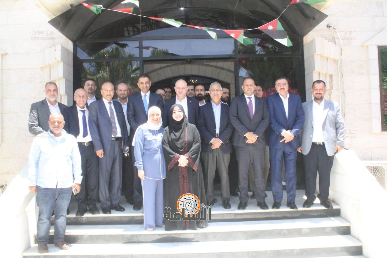 Madar Al-Saa Images 0.014363970729746045