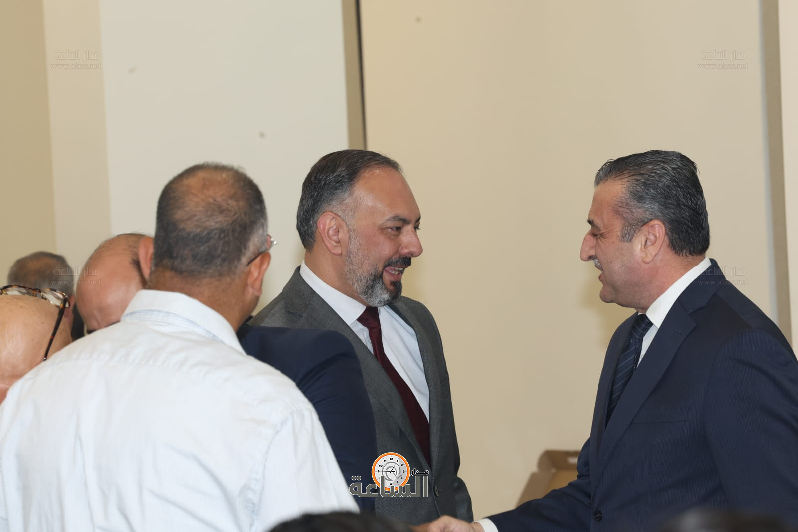 Madar Al-Saa Images 0.36387967971472