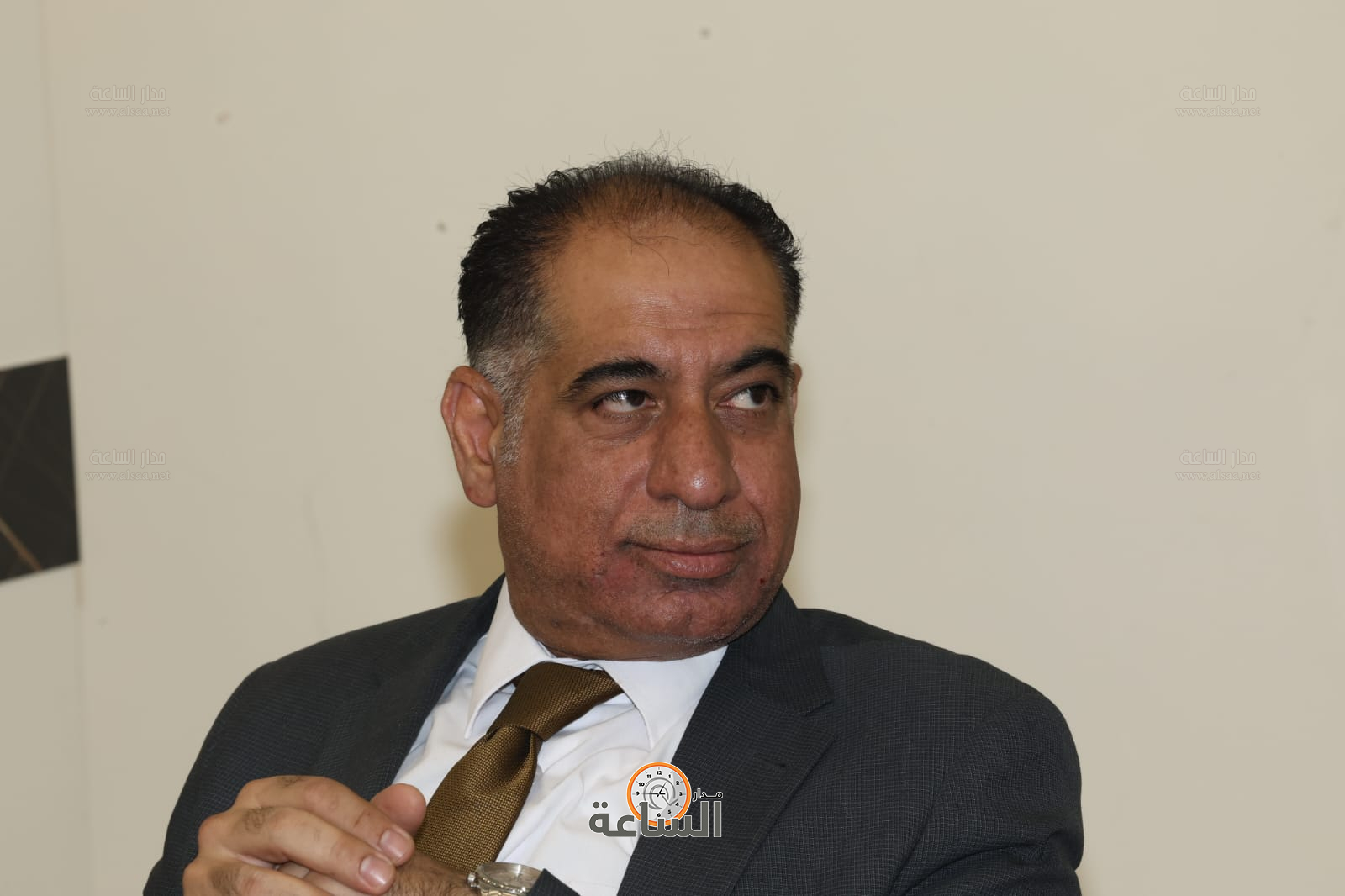 Madar Al-Saa Images 0.43752129896951275