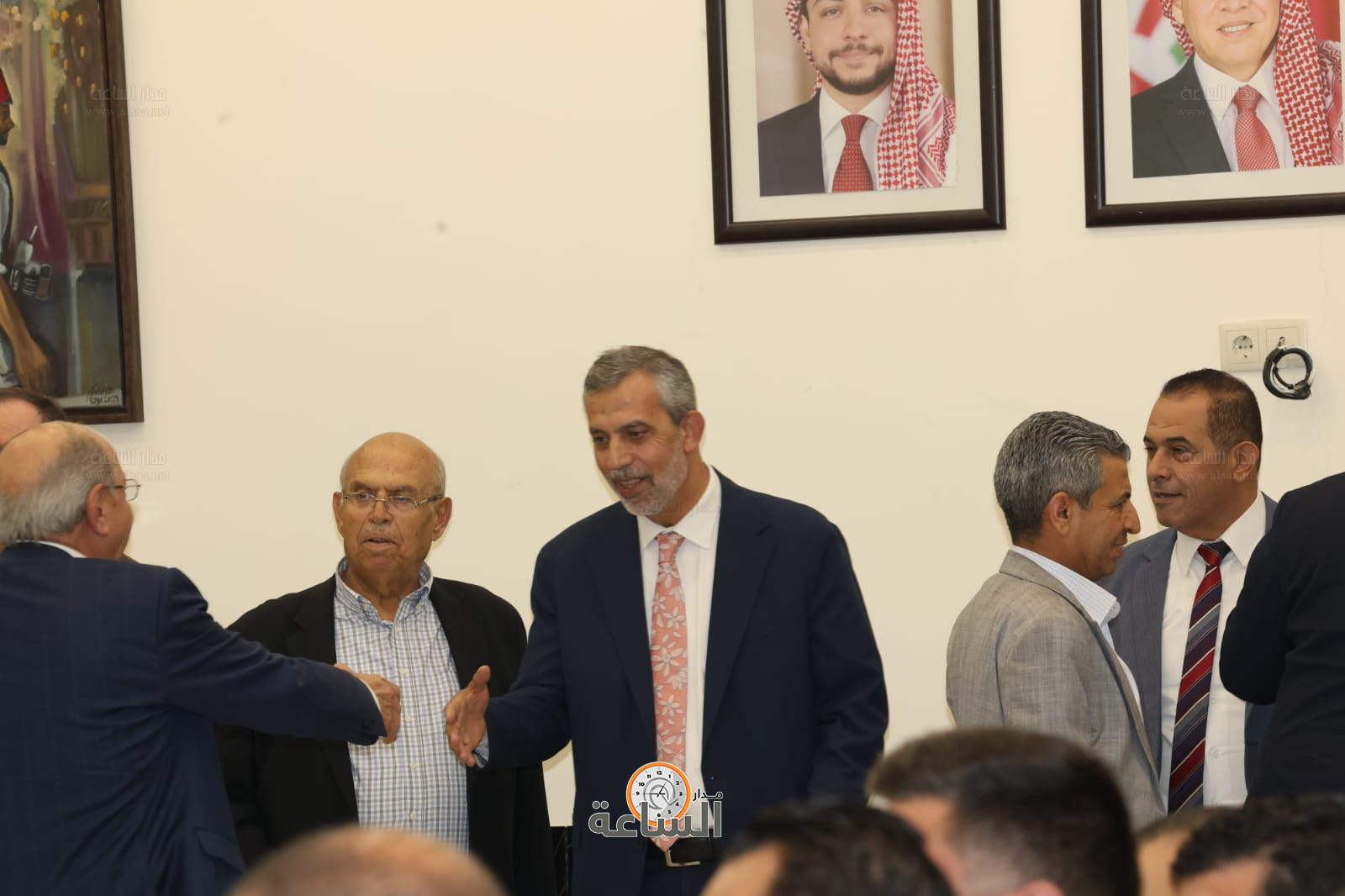 Madar Al-Saa Images 0.7344517815144421