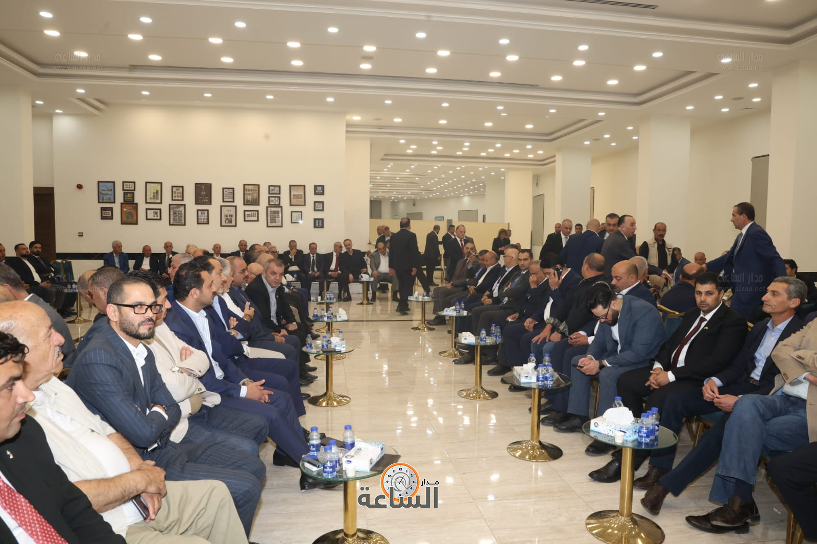 Madar Al-Saa Images 0.23052536493134612