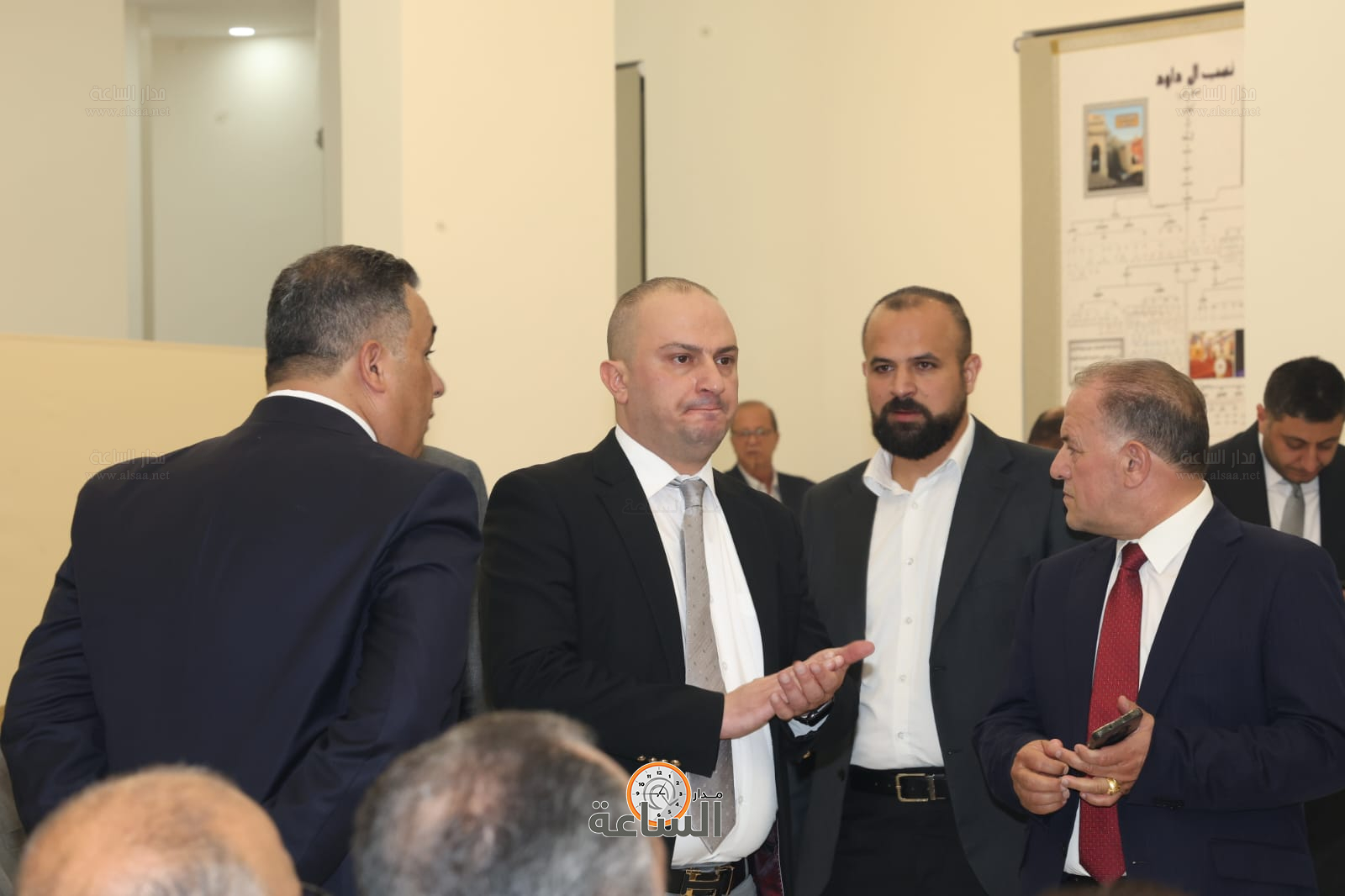 Madar Al-Saa Images 0.74865787488413