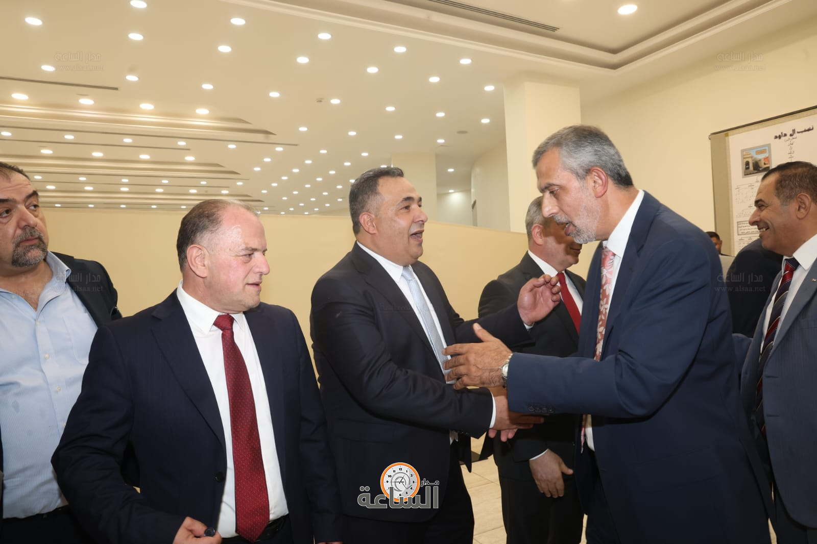 Madar Al-Saa Images 0.08305359529827006