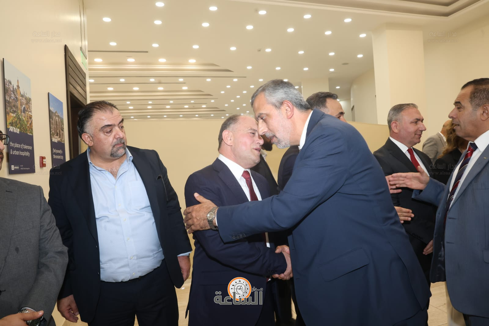 Madar Al-Saa Images 0.0006859302052033556