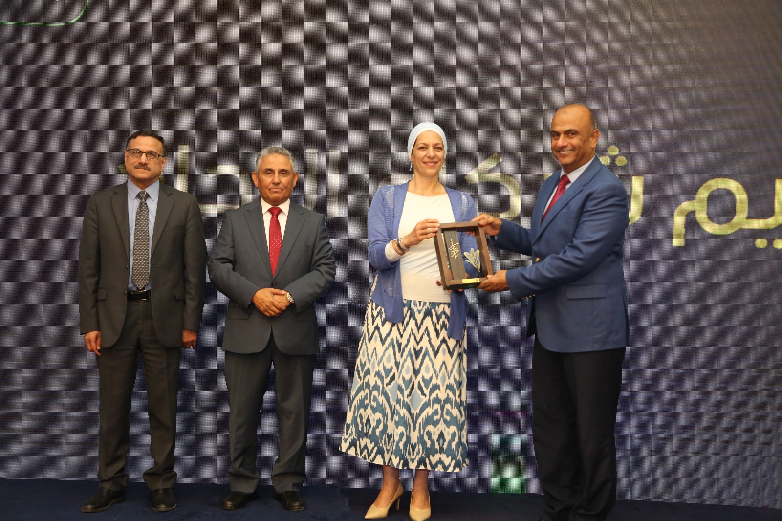 Madar Al-Saa Images 0.37694941621421785