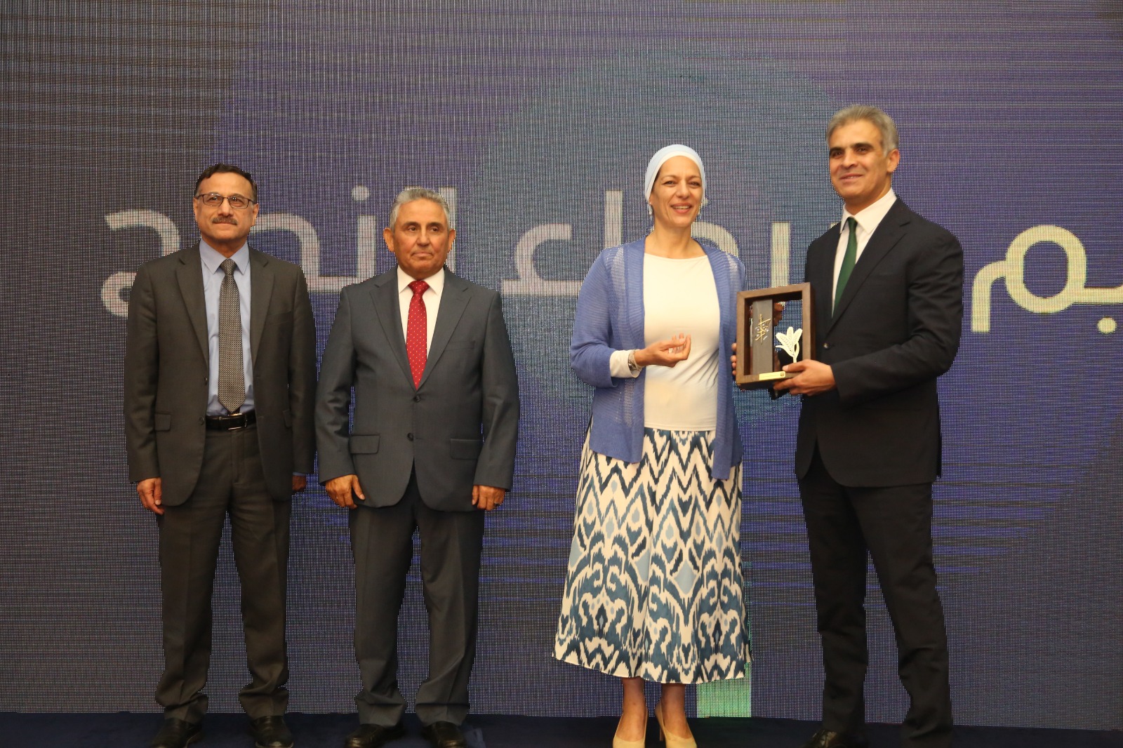 Madar Al-Saa Images 0.26102867788728135