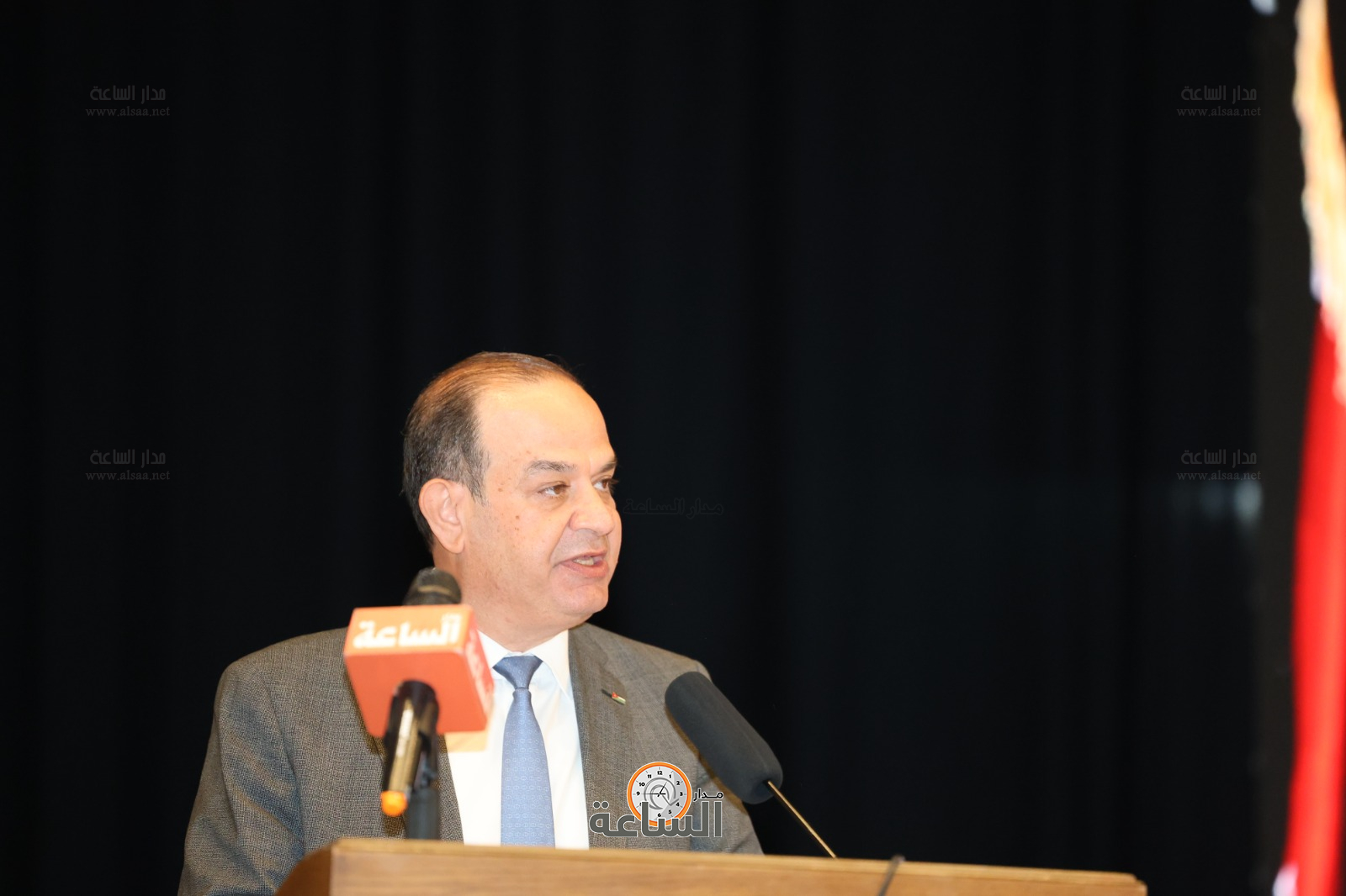 Madar Al-Saa Images 0.7972881759507641