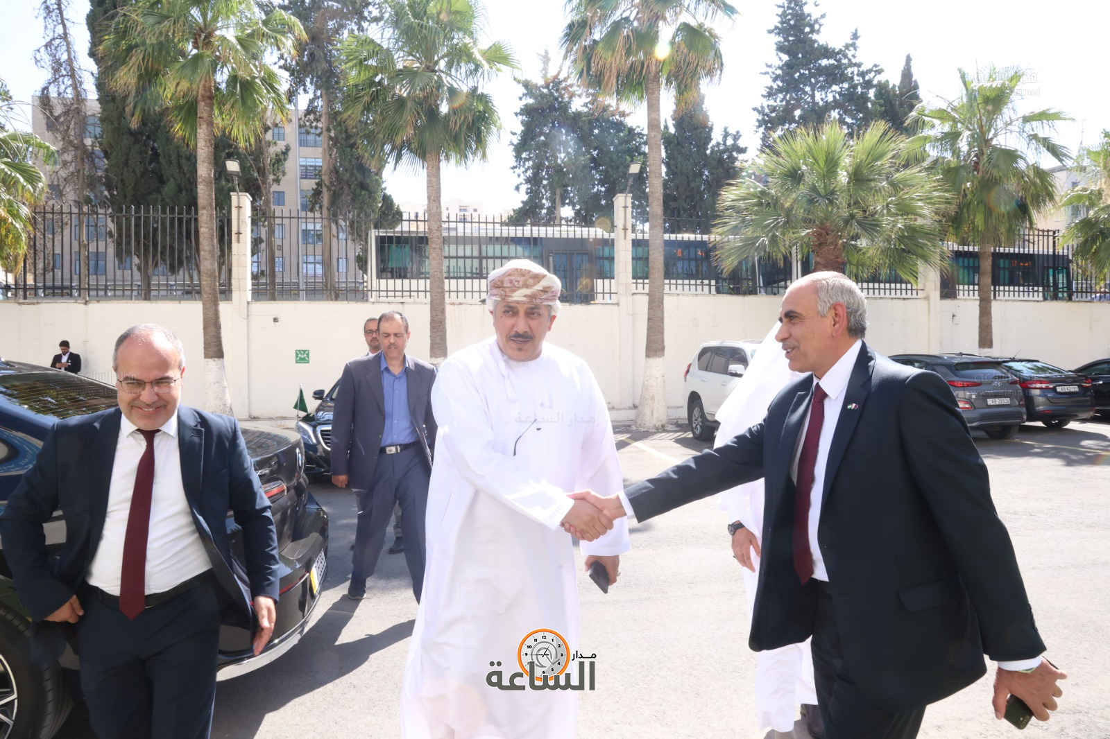 Madar Al-Saa Images 0.5164841763661988