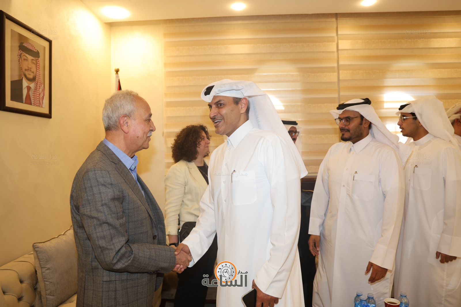 Madar Al-Saa Images 0.052464593393361514