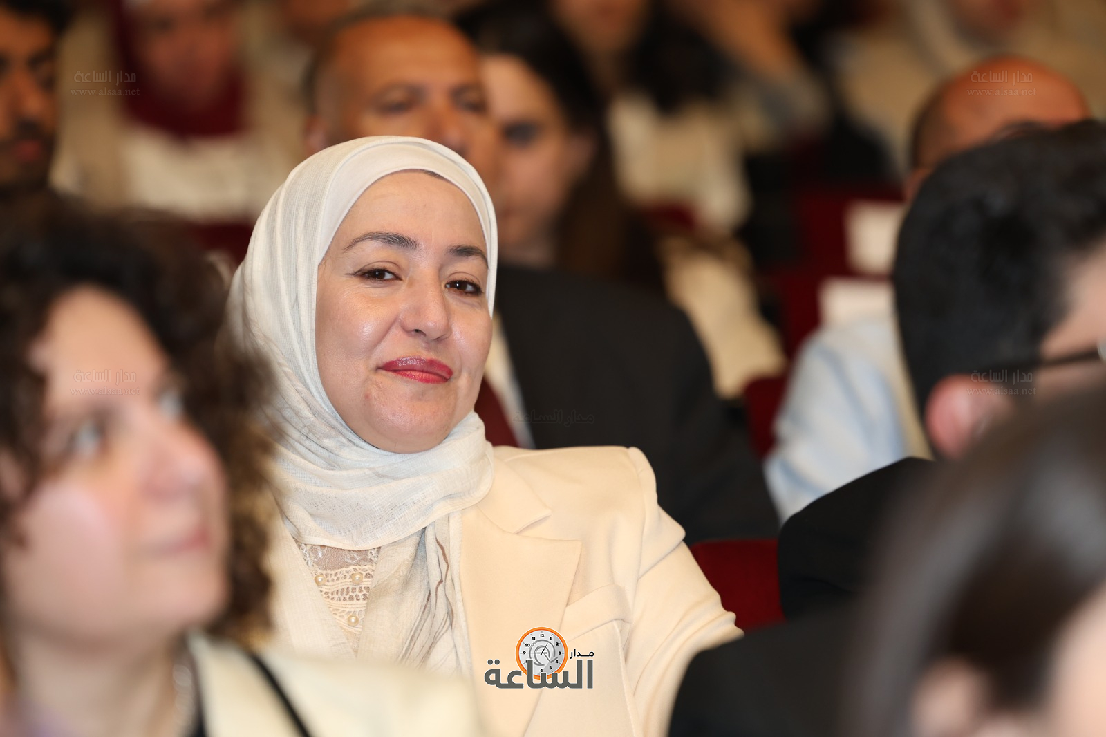 Madar Al-Saa Images 0.04417679995896173