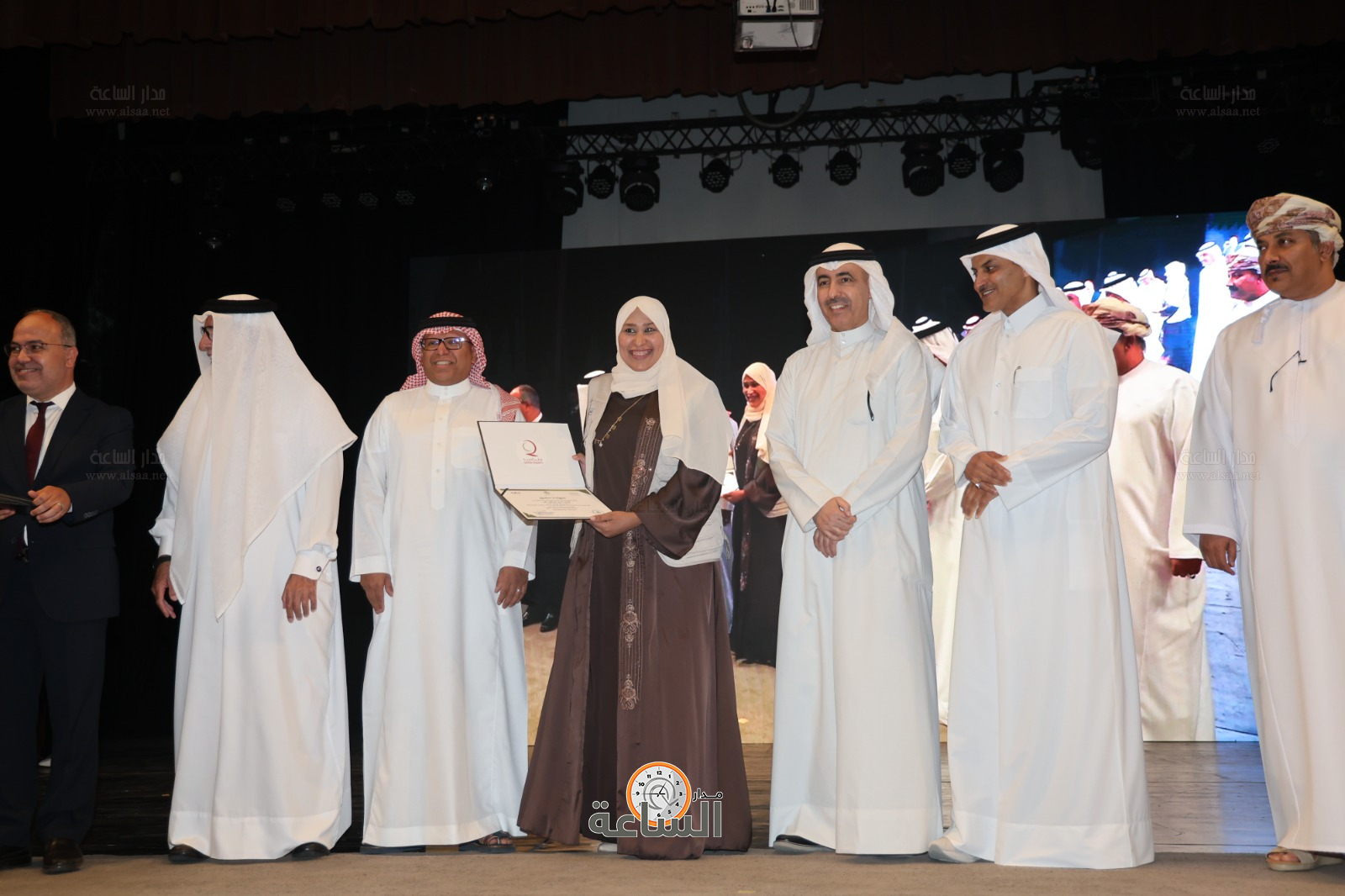 Madar Al-Saa Images 0.6364097142358323