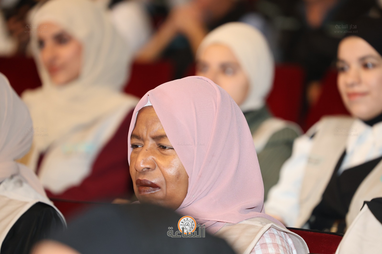 Madar Al-Saa Images 0.02141893505707282