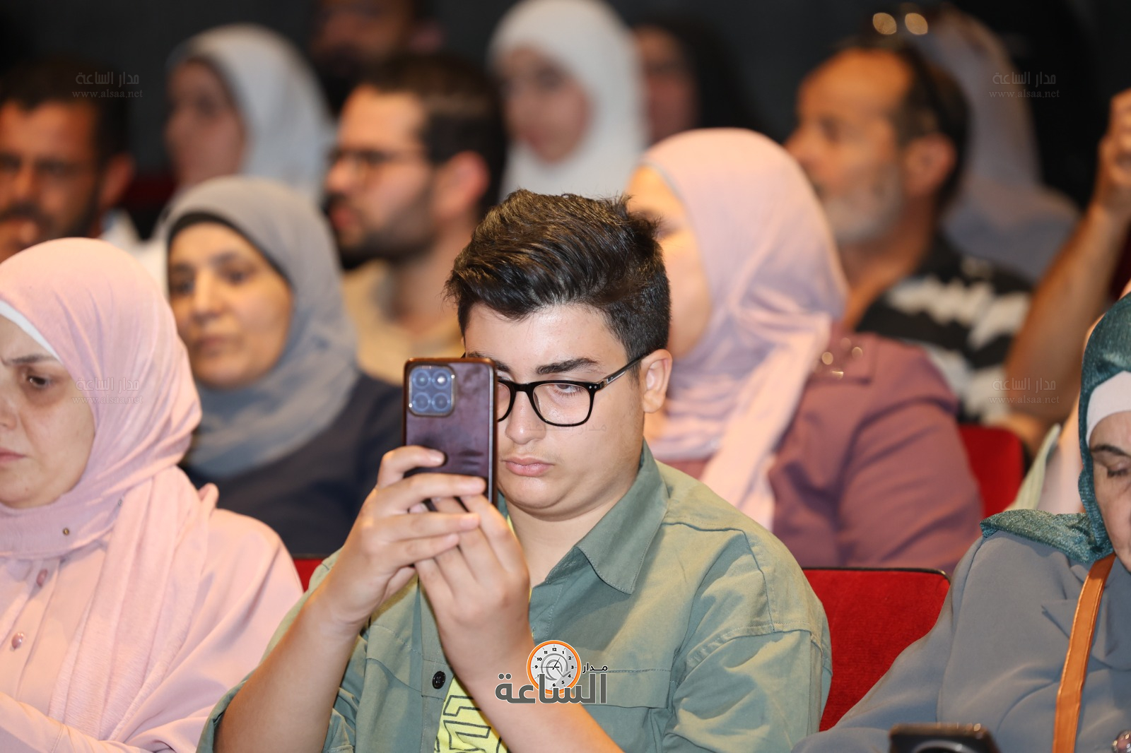 Madar Al-Saa Images 0.3983795274895984