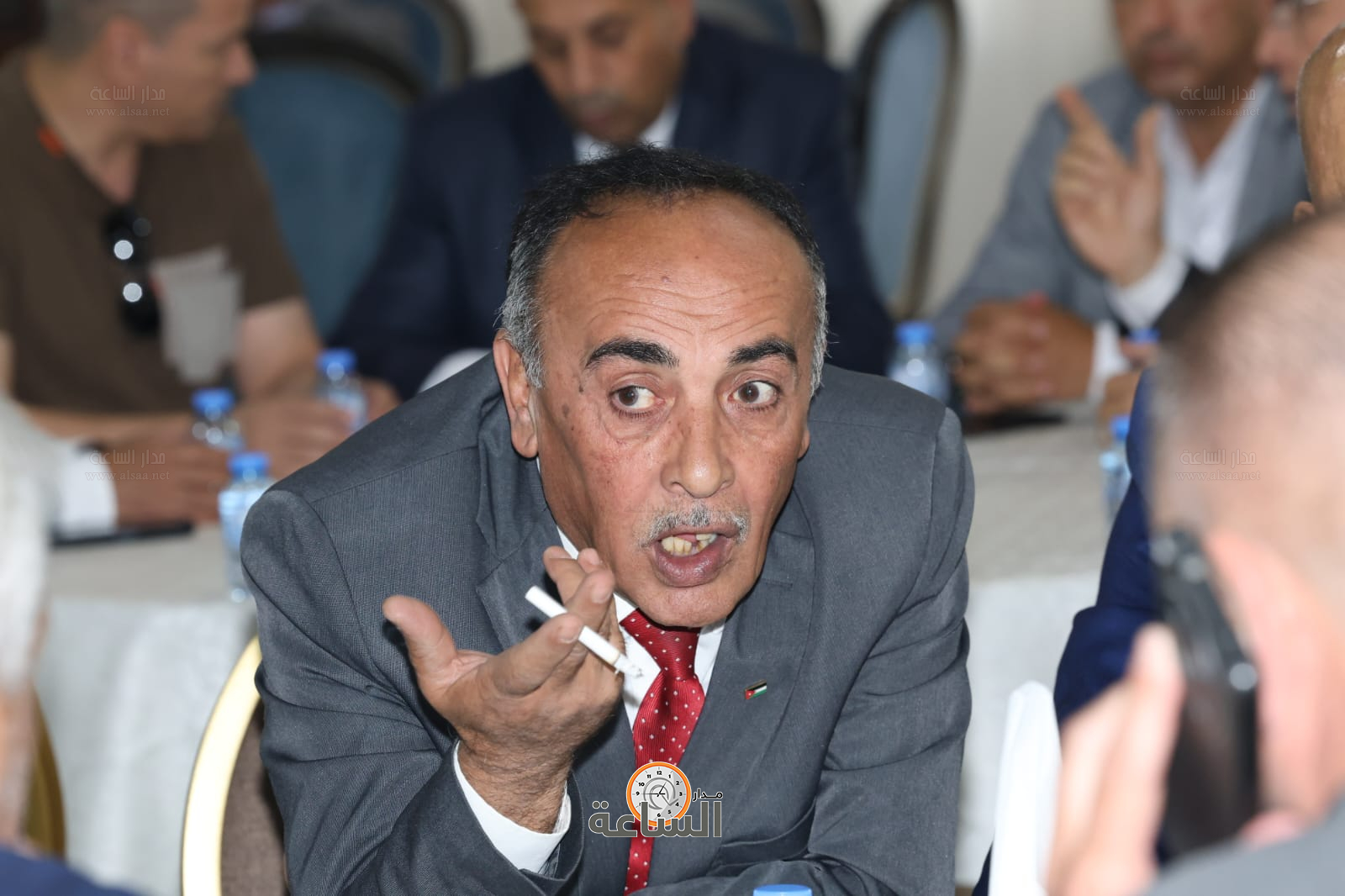 Madar Al-Saa Images 0.39765080912140305