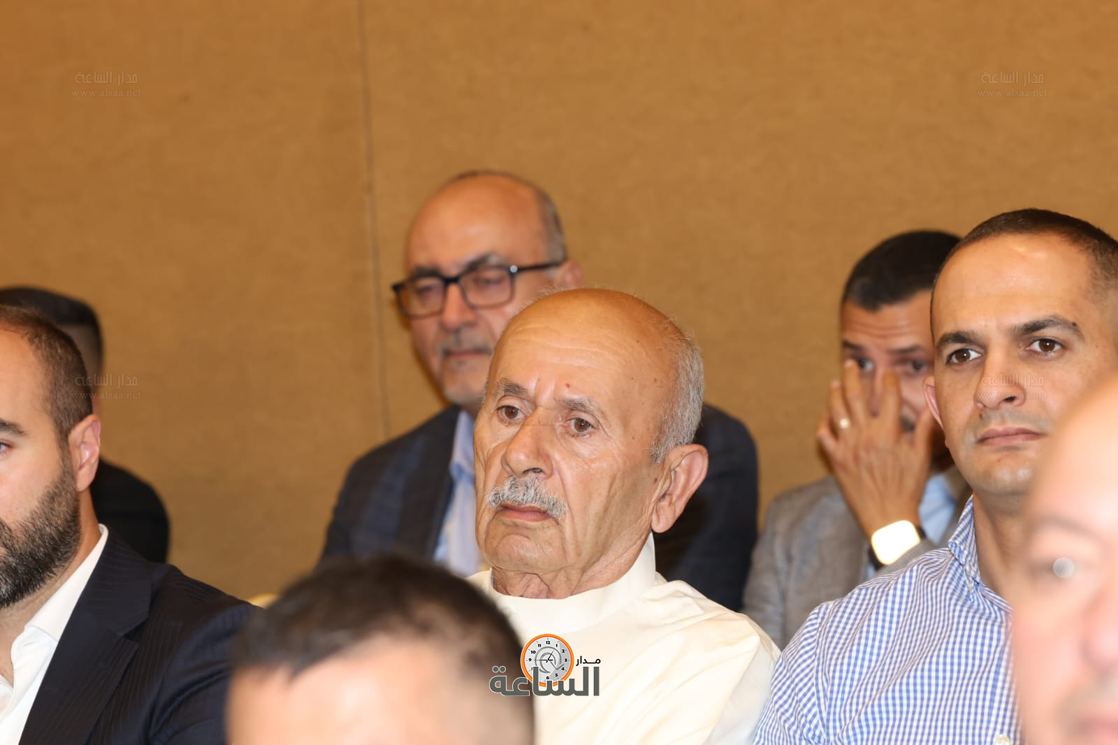 Madar Al-Saa Images 0.45544257708313396