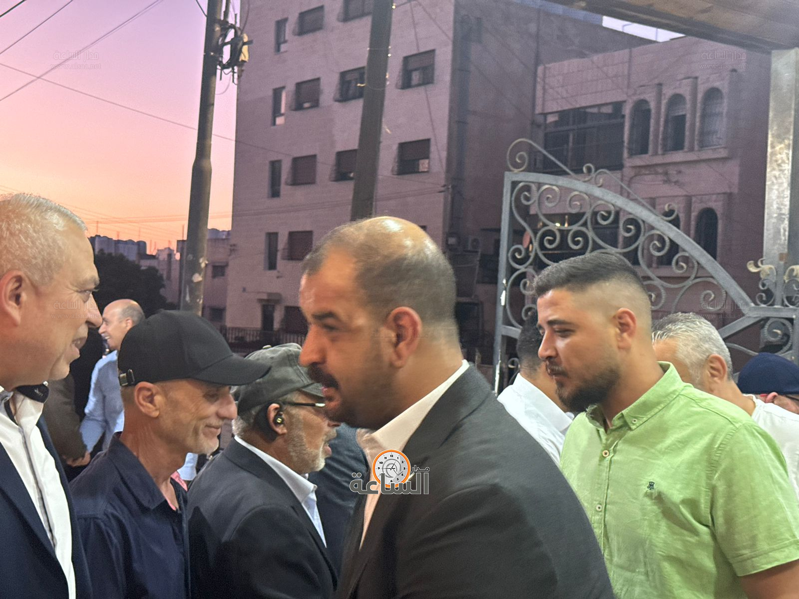 Madar Al-Saa Images 0.1386108095528189