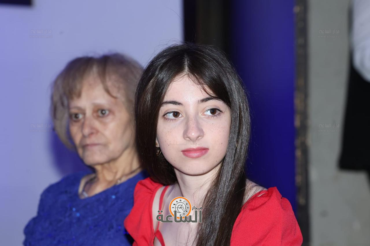 Madar Al-Saa Images 0.3059459568363545