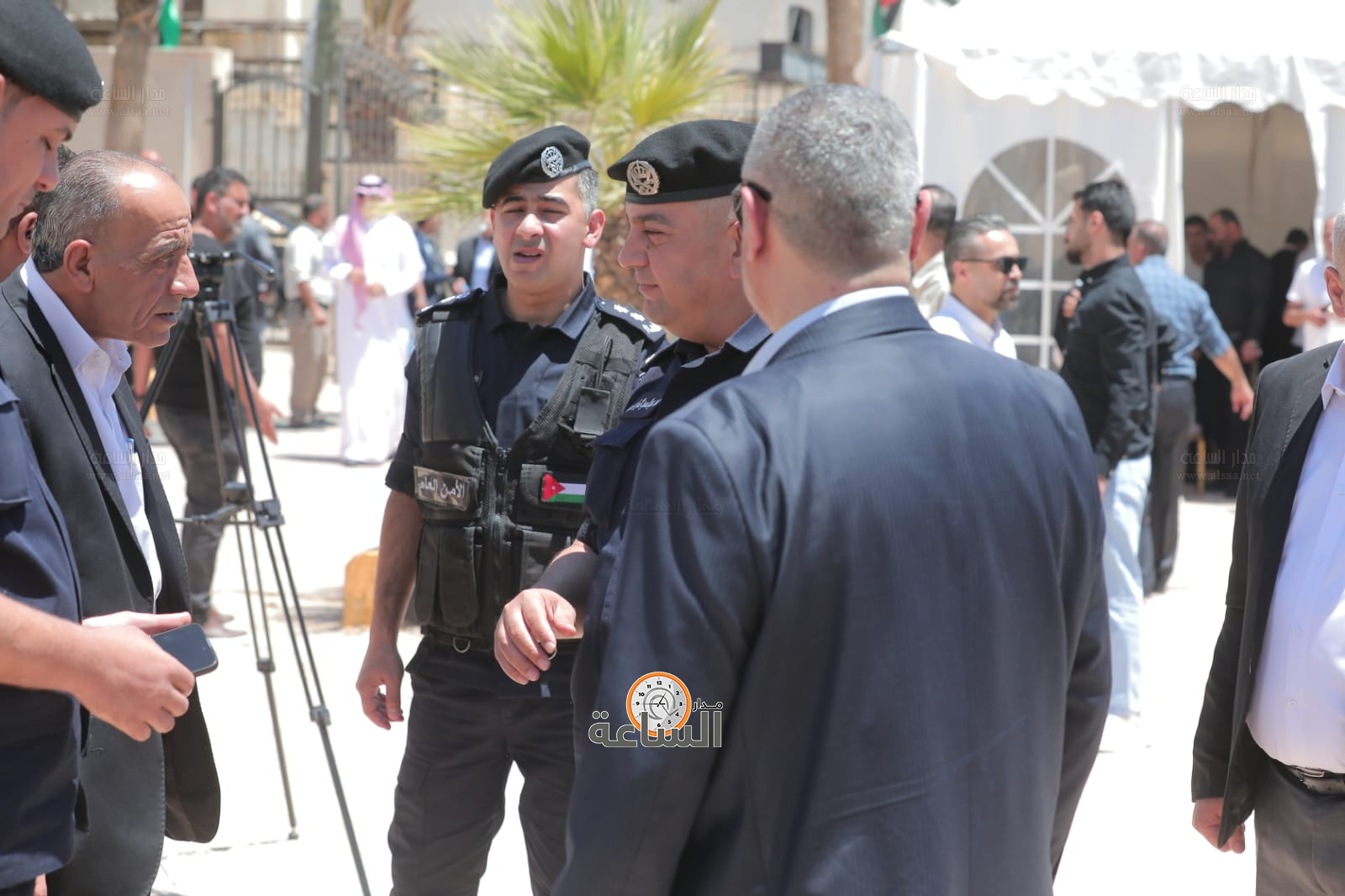 Madar Al-Saa Images 0.01432881627325322