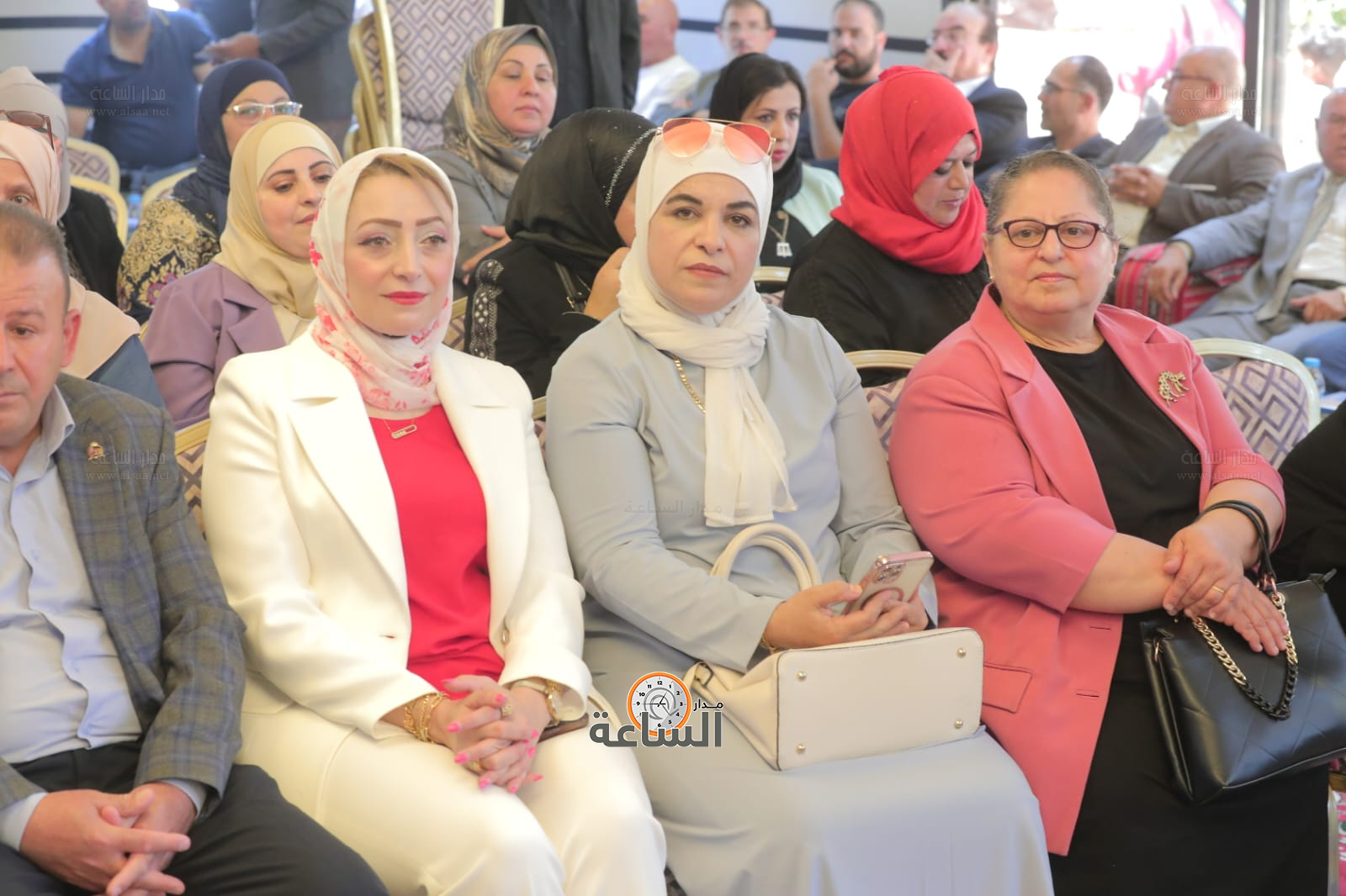 Madar Al-Saa Images 0.49857393270575334