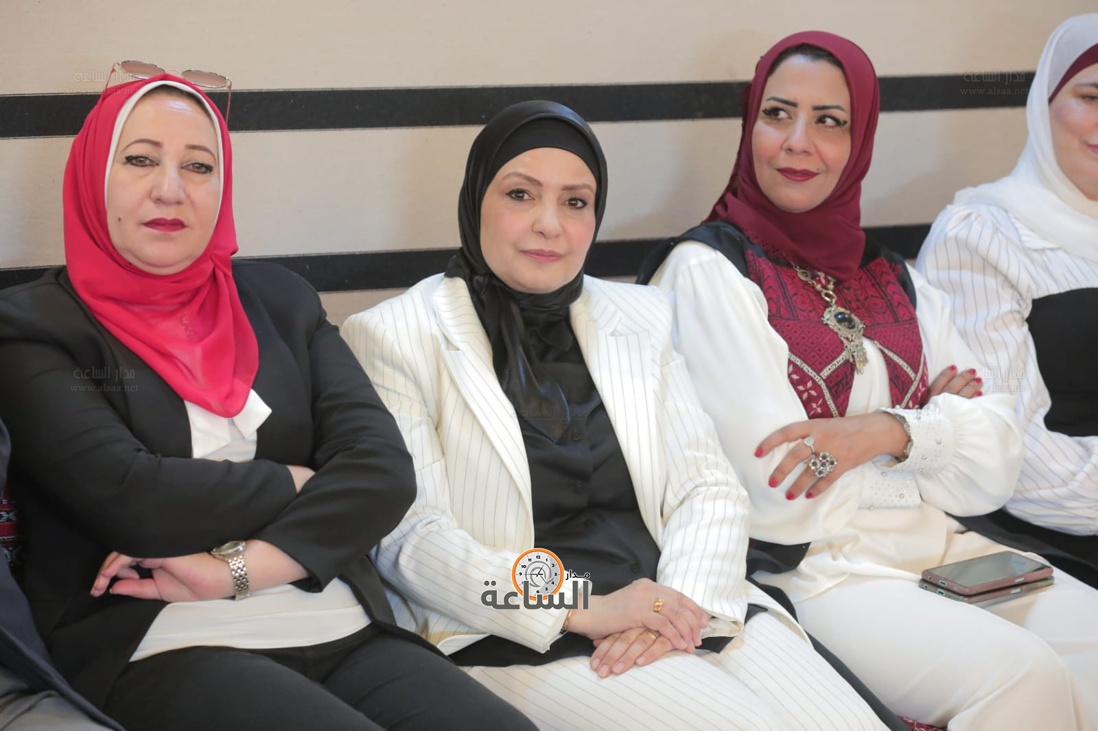 Madar Al-Saa Images 0.4316215432789844