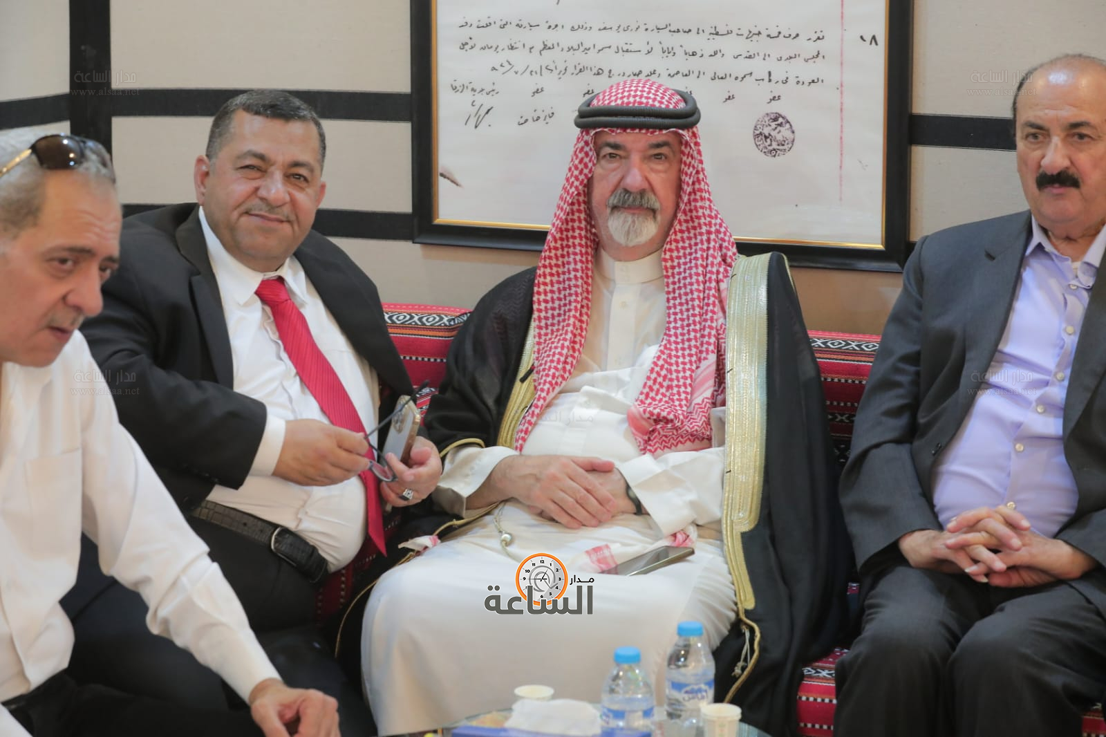 Madar Al-Saa Images 0.7328761517716619