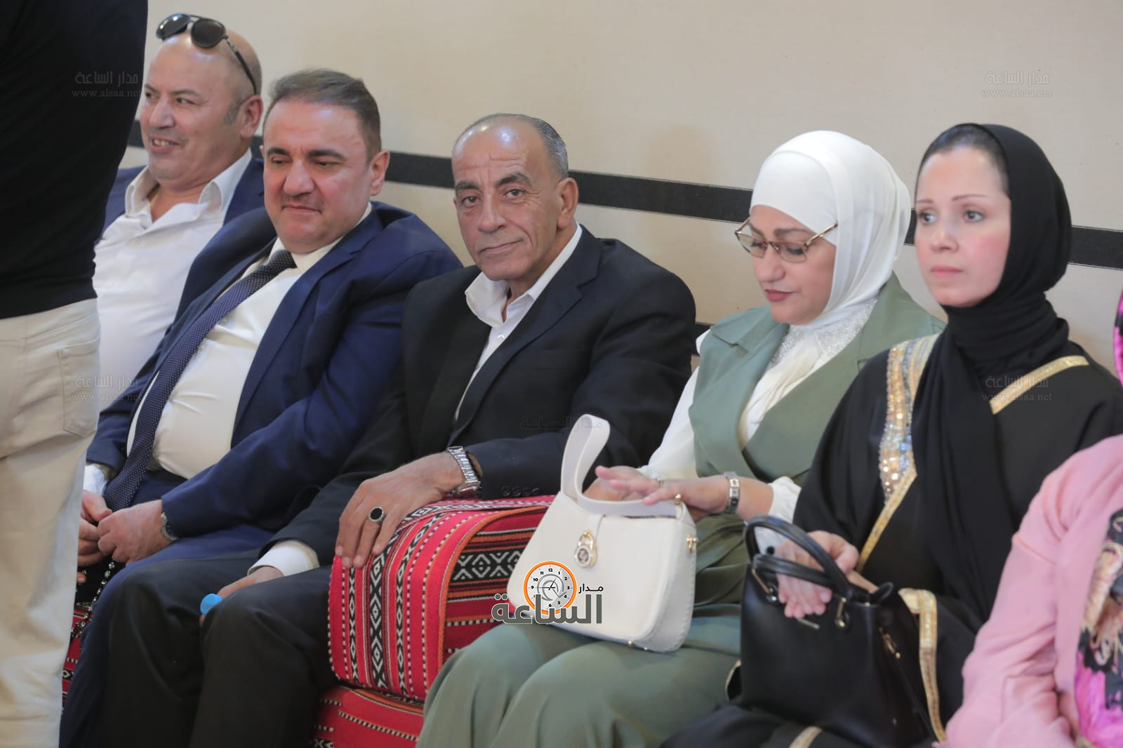 Madar Al-Saa Images 0.8997815390050651