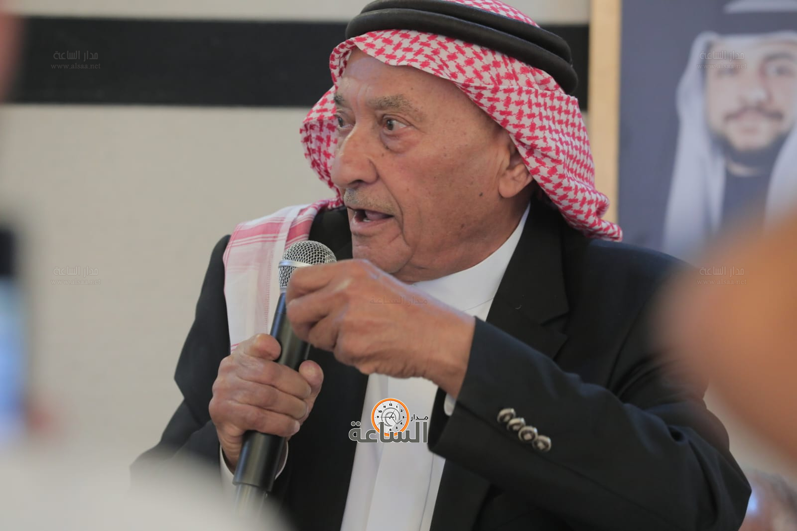 Madar Al-Saa Images 0.3739039871563674