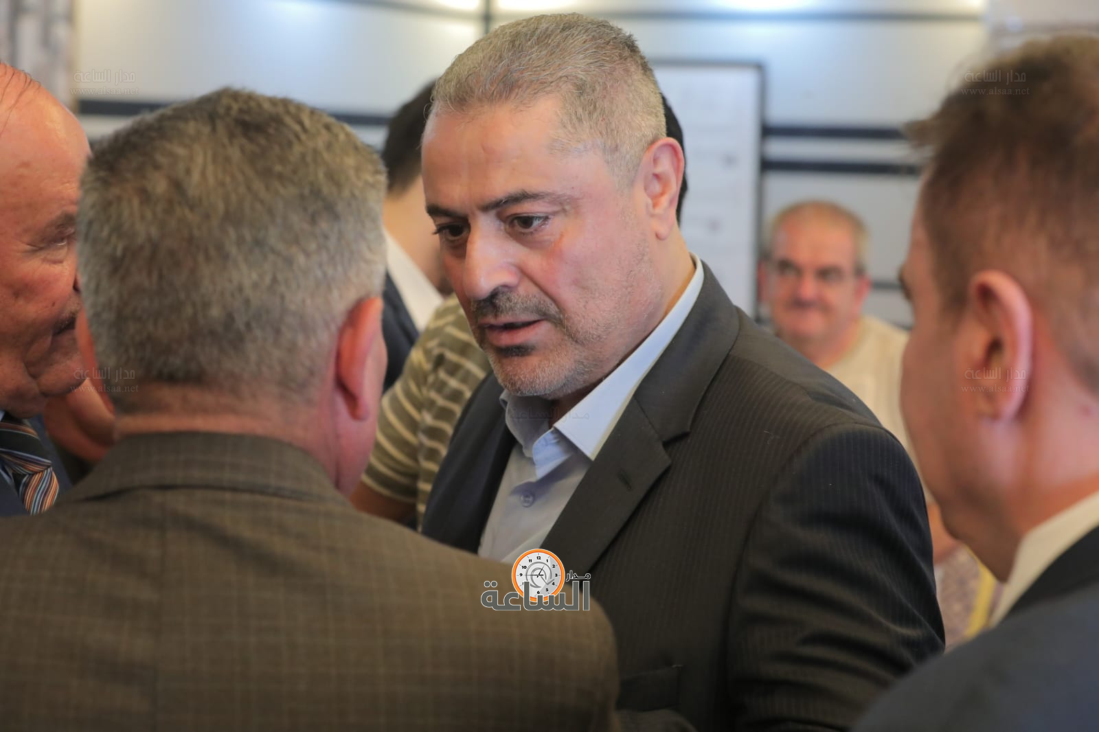 Madar Al-Saa Images 0.748760475139929