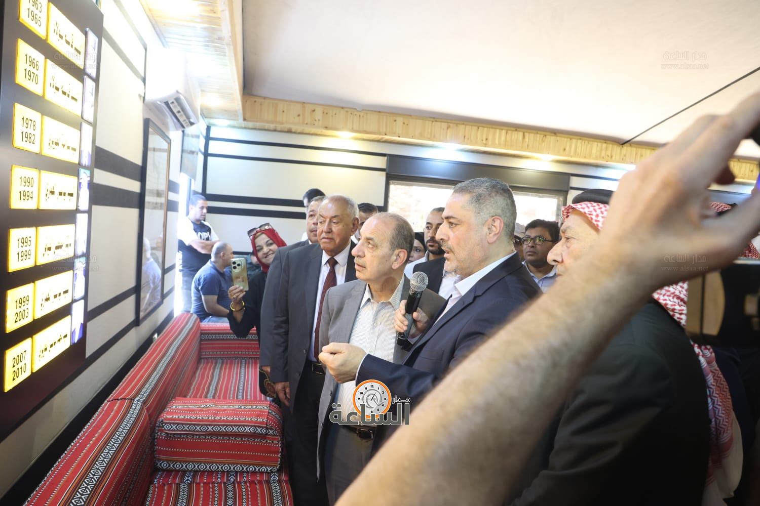 Madar Al-Saa Images 0.9866280378459635