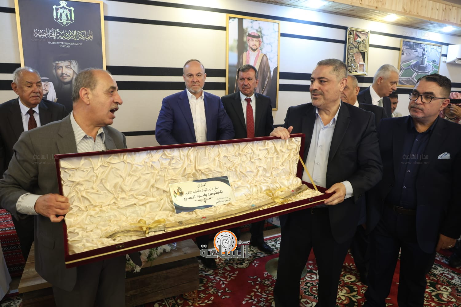 Madar Al-Saa Images 0.015331686604358796