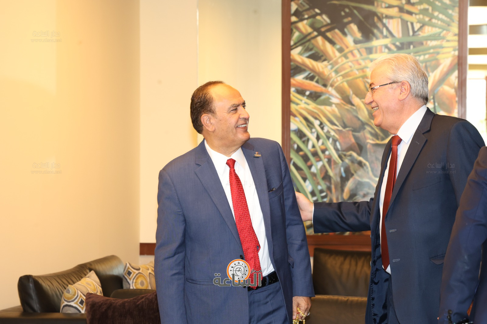 Madar Al-Saa Images 0.4015434936185037