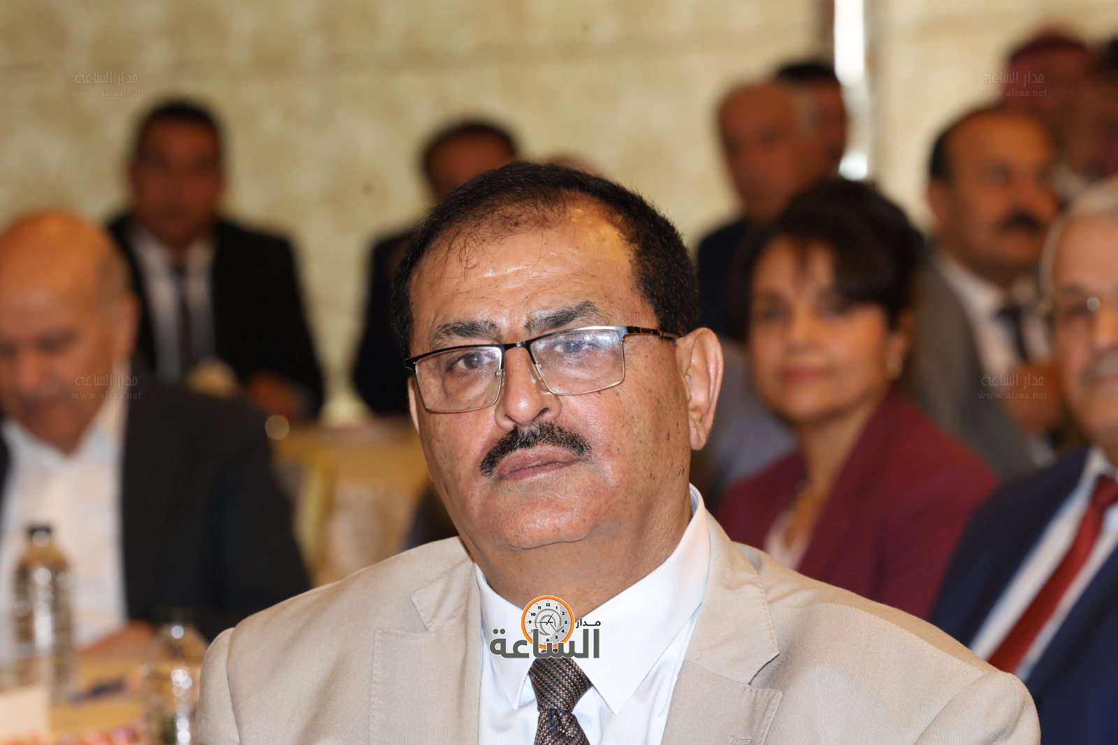 Madar Al-Saa Images 0.4059901863400135