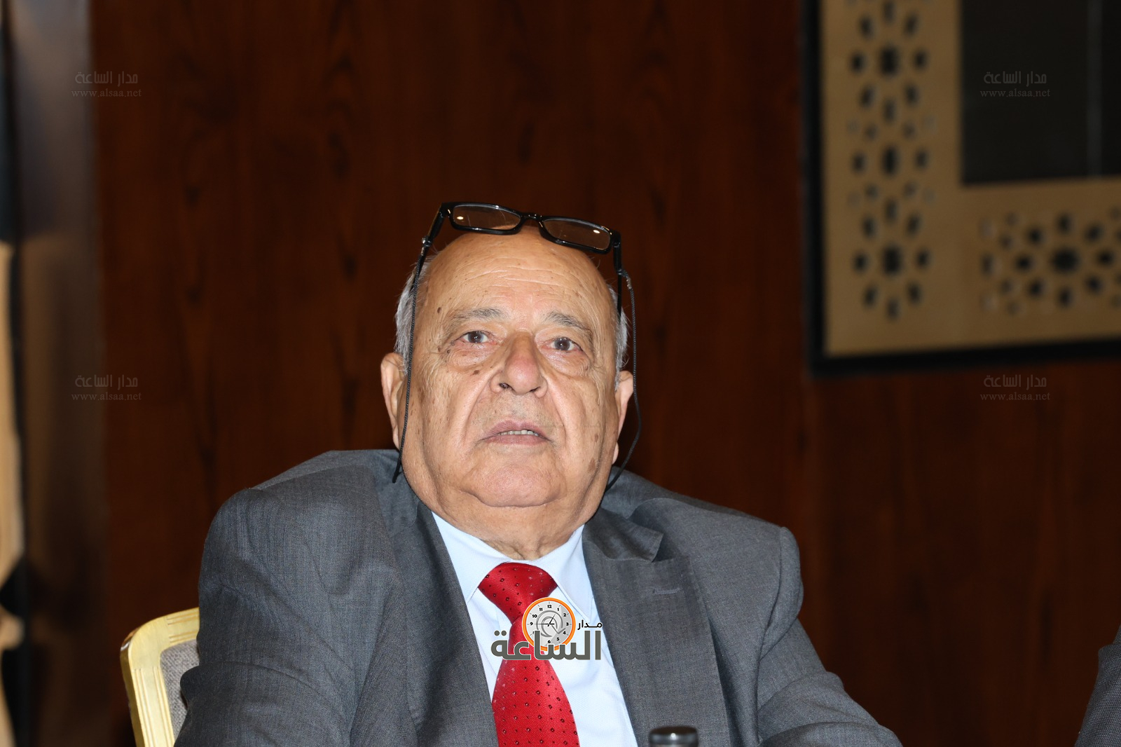 Madar Al-Saa Images 0.04692678375876813