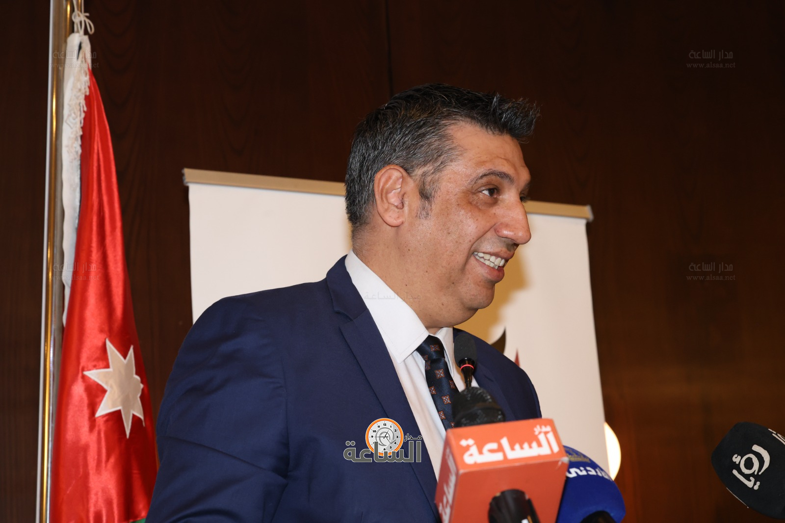 Madar Al-Saa Images 0.3828761522924441