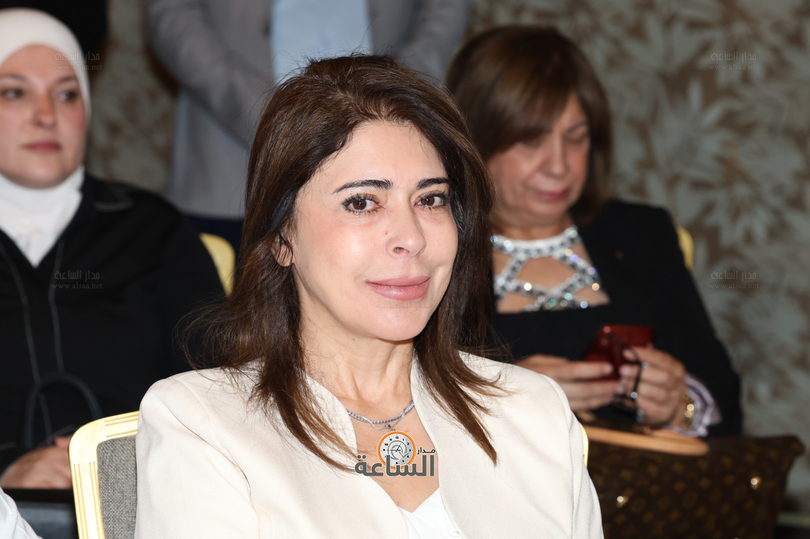 Madar Al-Saa Images 0.4081153614891777