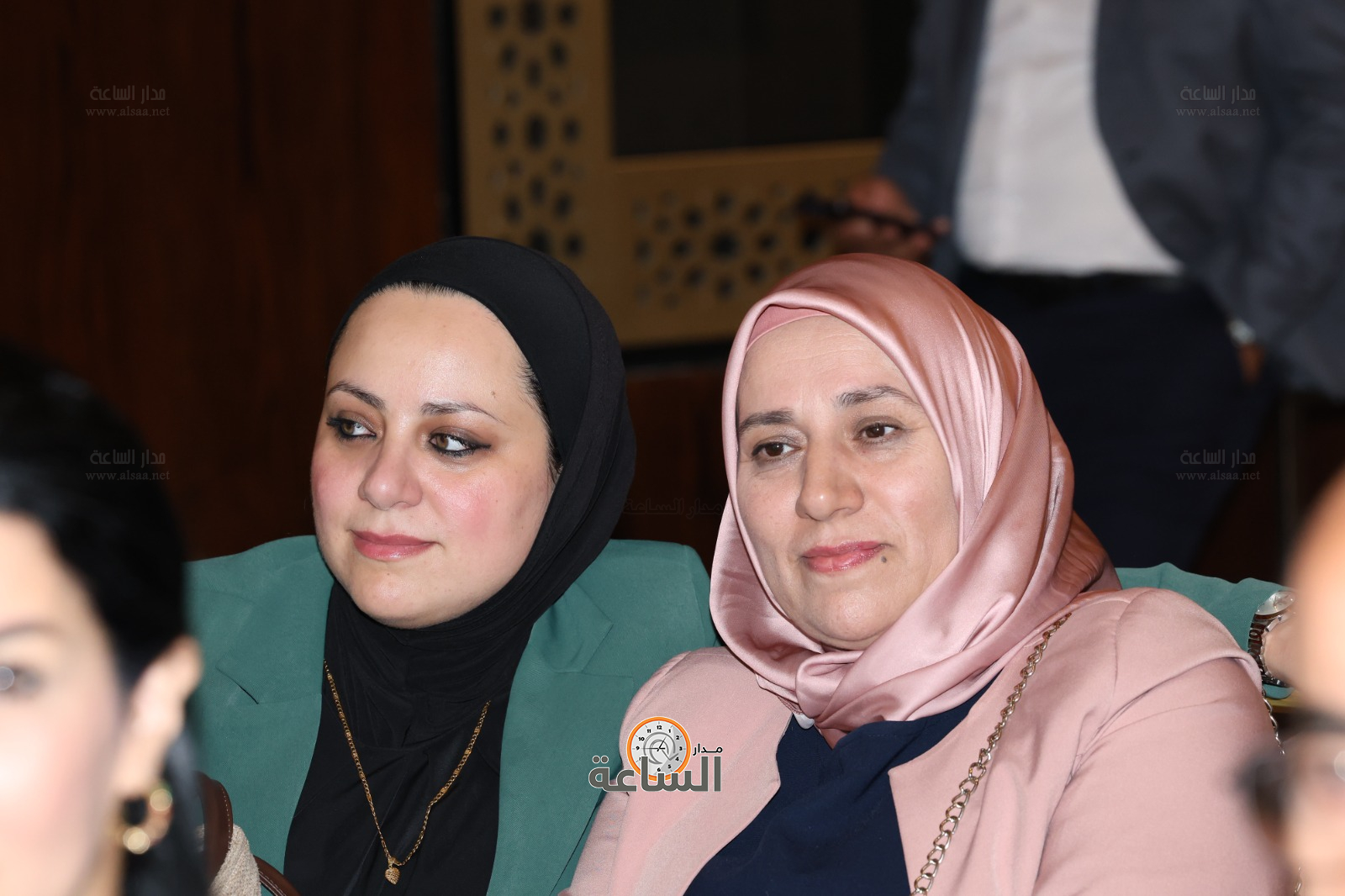 Madar Al-Saa Images 0.4097018775017369