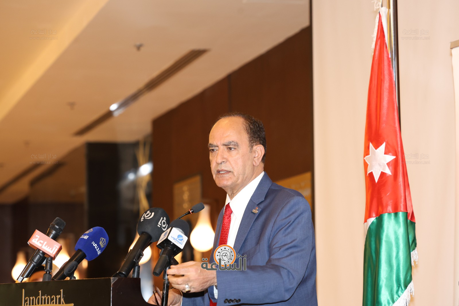 Madar Al-Saa Images 0.13061720254218623